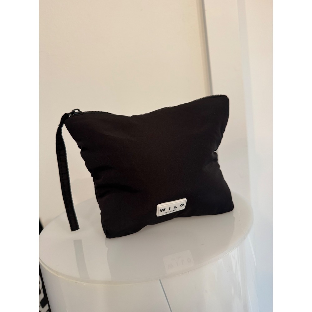 Wilo The Label Puffer Quilted Pouch Wristlet Black Zip Top Cosmetic Bag Clutch